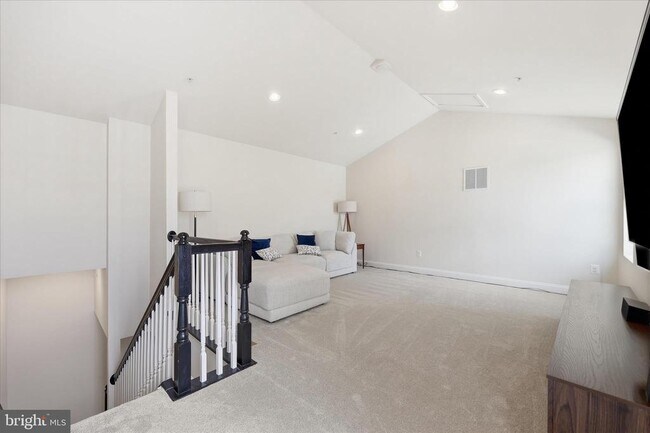 Building Photo - 5060 Judicial Wy