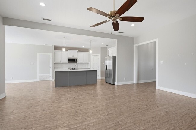 Building Photo - 6609 Desert Willow Tr