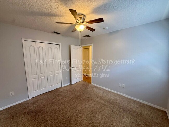 Building Photo - 13658 Kayak Ct