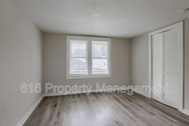 Building Photo - 3541 Mersington Ave