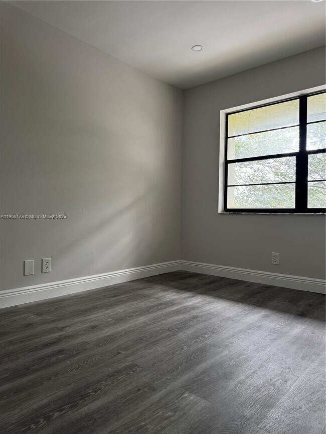 Building Photo - 3292 NW 104th Ave