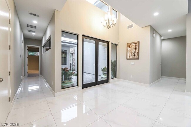 Building Photo - 2 Sugarberry Ln