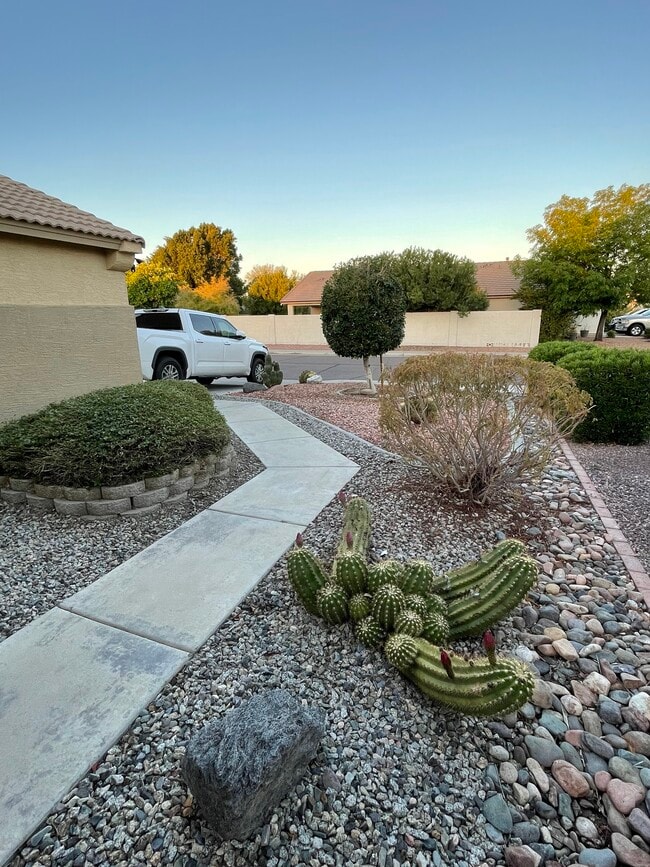 Building Photo - 21469 N 79th Dr