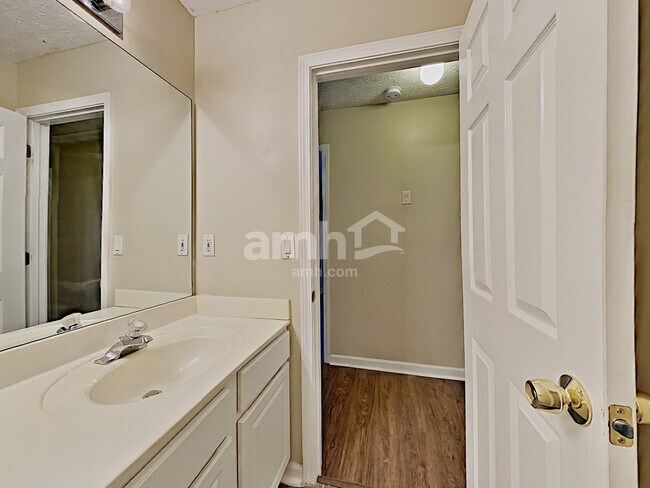 Building Photo - 2257 Caneridge Trail SW