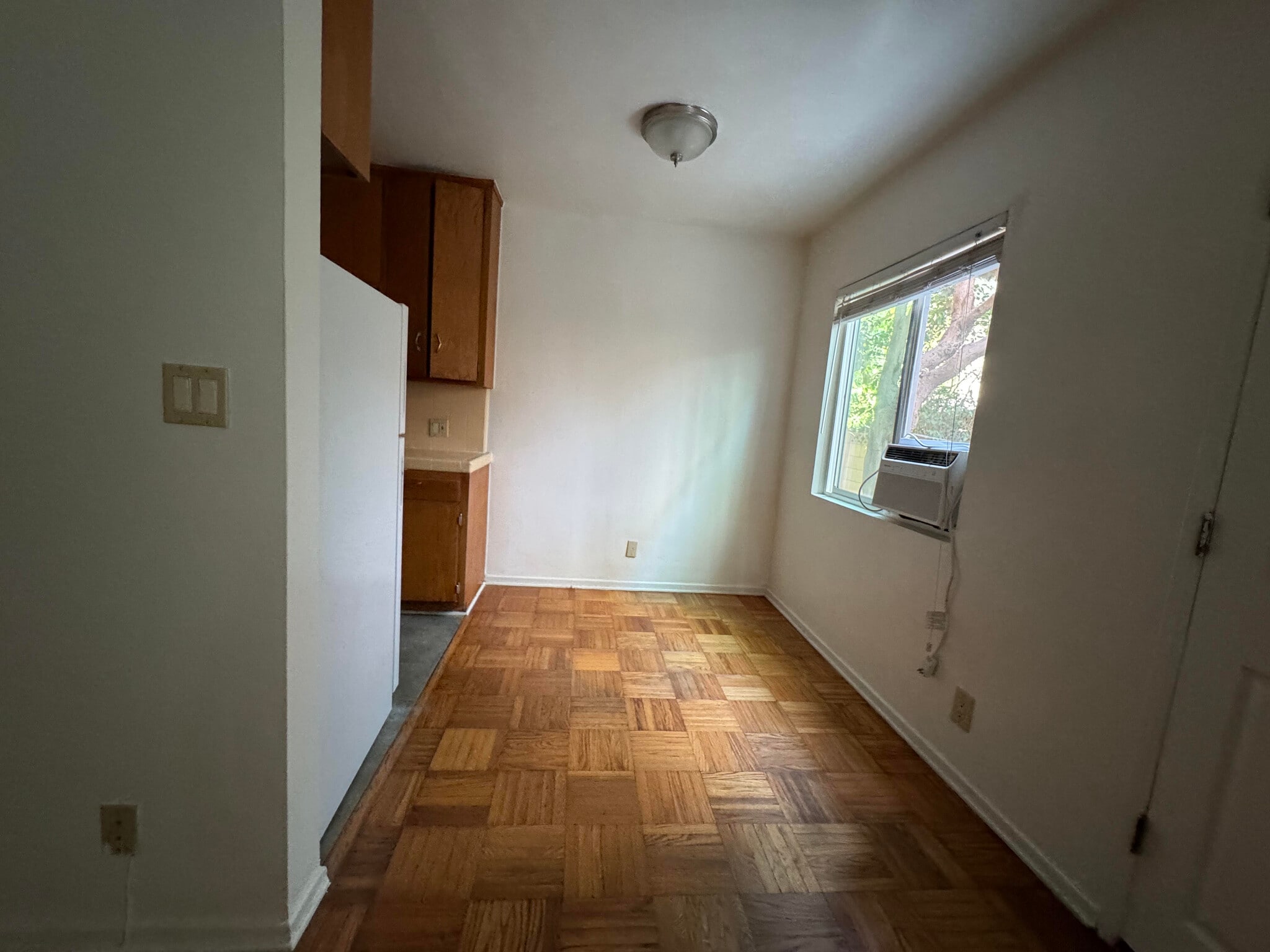 Building Photo - 1722 Armacost Ave
