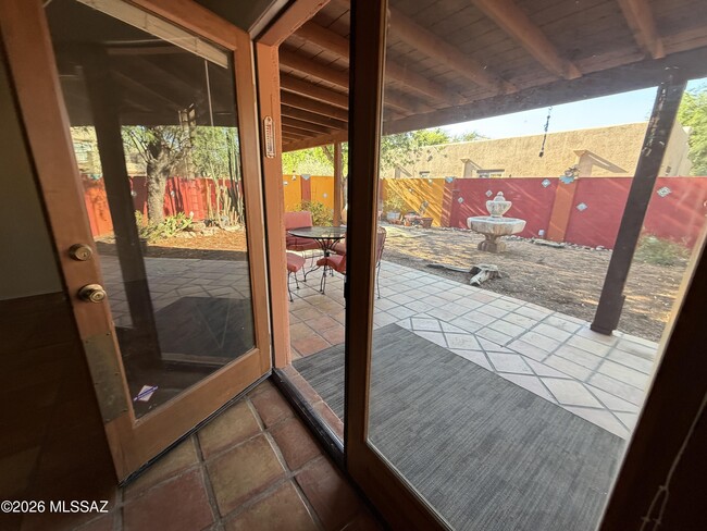 Building Photo - 3777 N Camino Leamaria