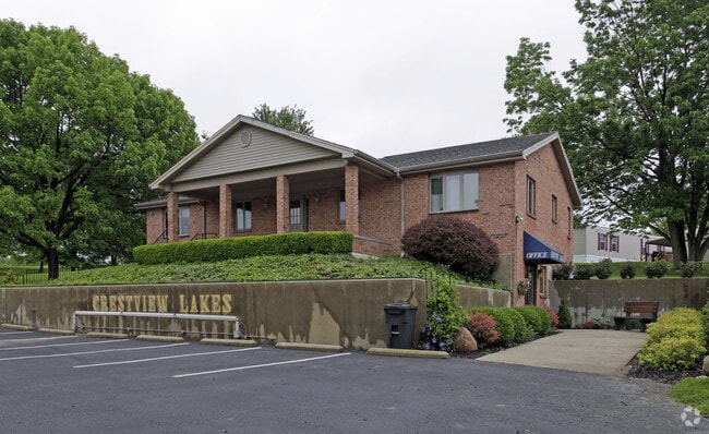 Primary Photo - Crestview Lakes