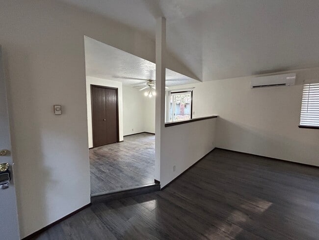 Building Photo - $500 off 1st Month's Rent!!! Charming Home on .25 acre Lot!