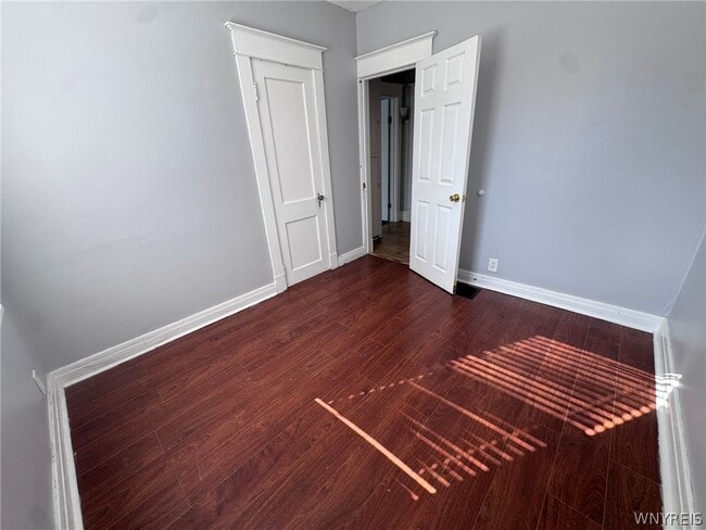 Building Photo - 55 Parkwood Ave