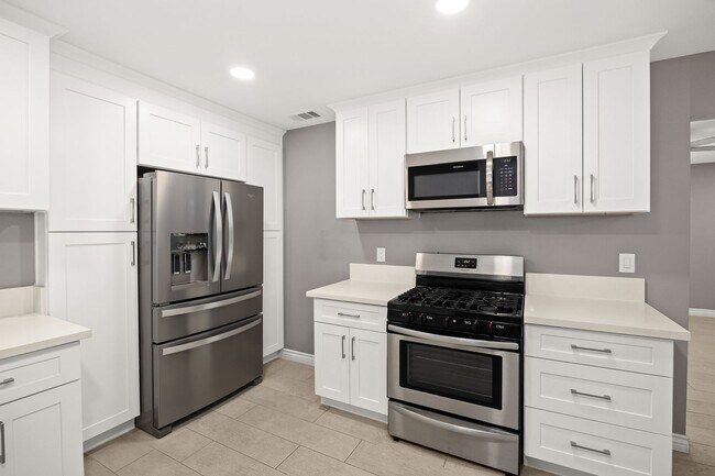 Building Photo - Gorgeous North Upland Home for Lease