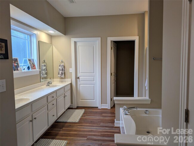 Building Photo - 20207 Colony Point Ln