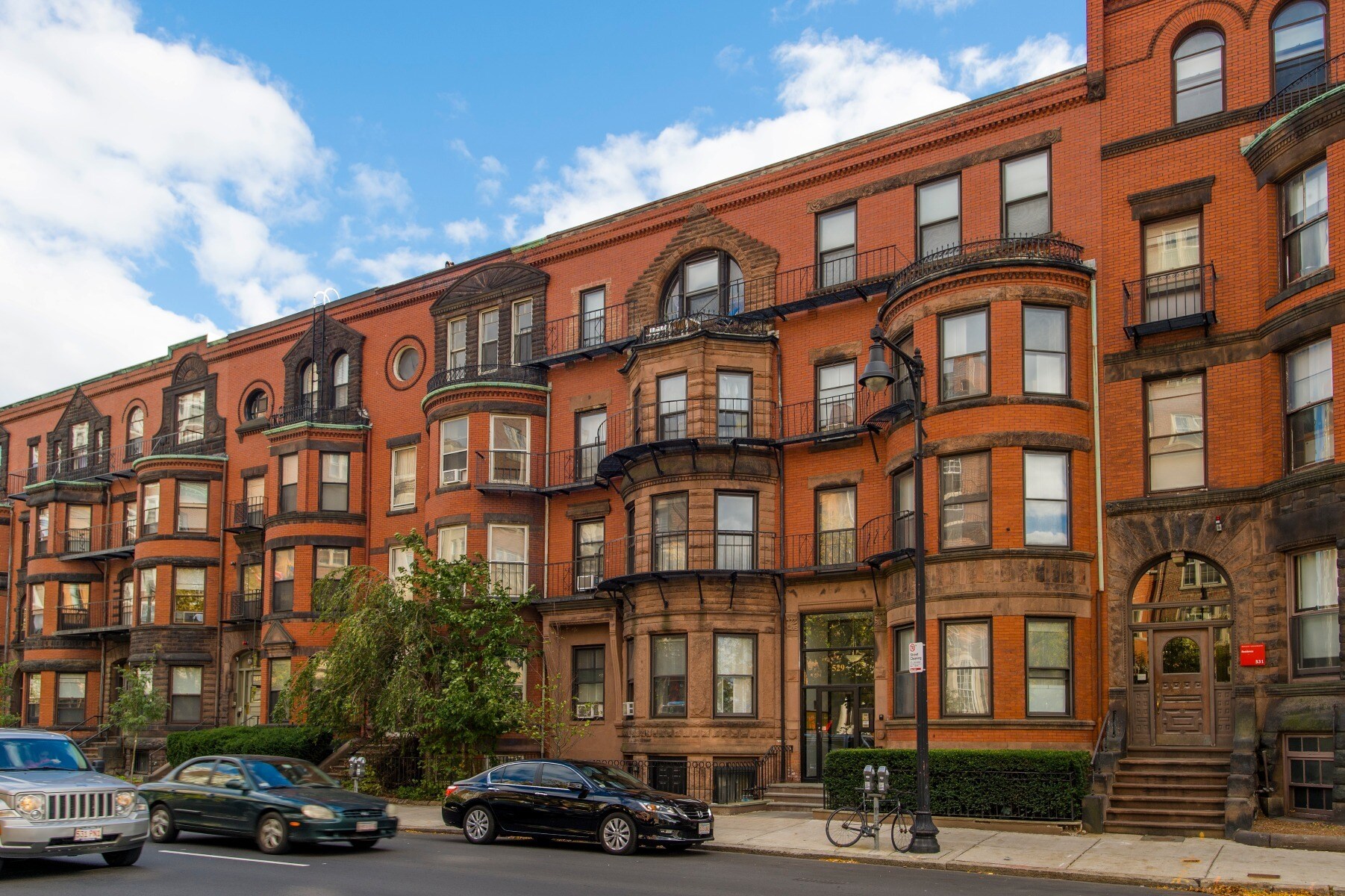 Building Photo - 521 Beacon St