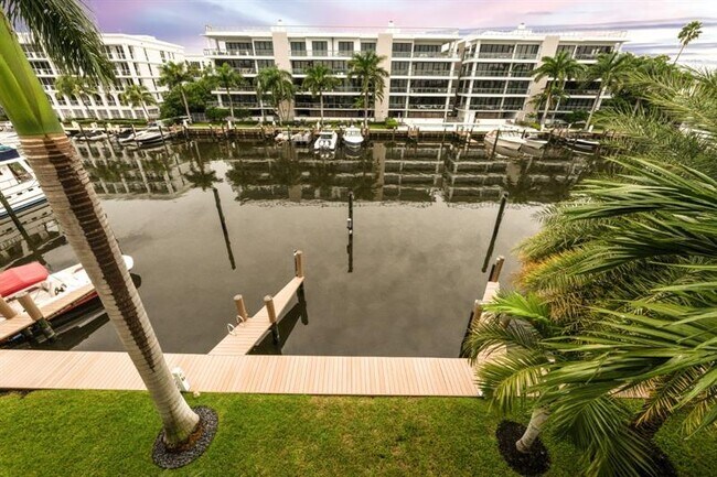 Building Photo - 61 Isle of Venice Dr