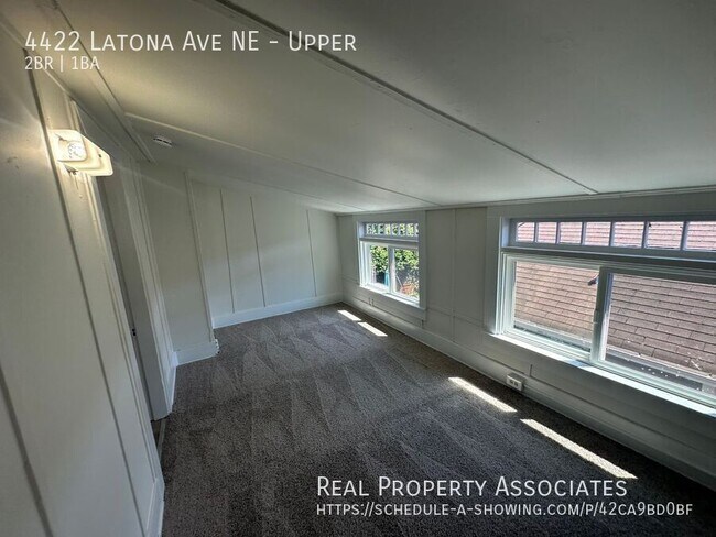 Building Photo - 4422 Latona Ave NE