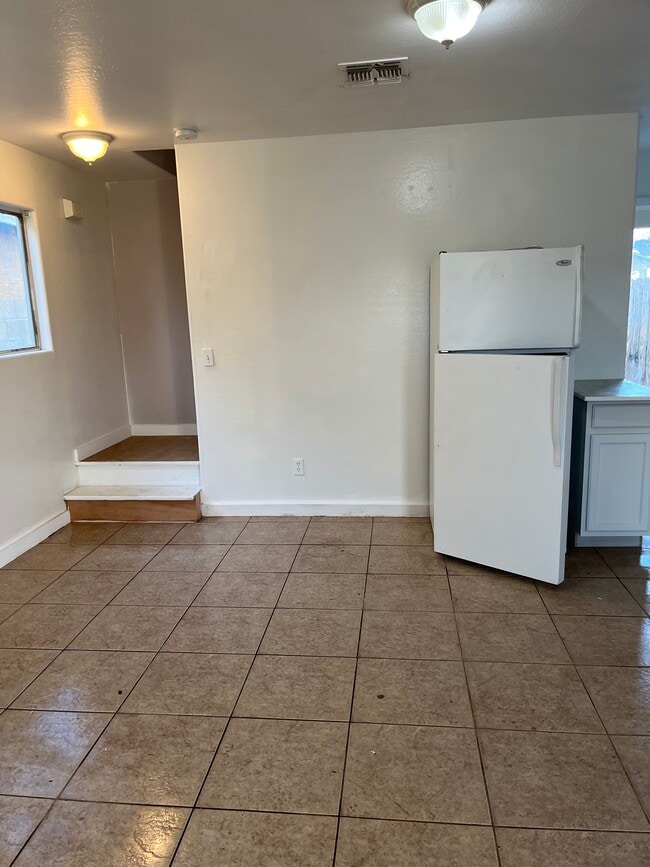 Building Photo - 2906 E Chipman Rd