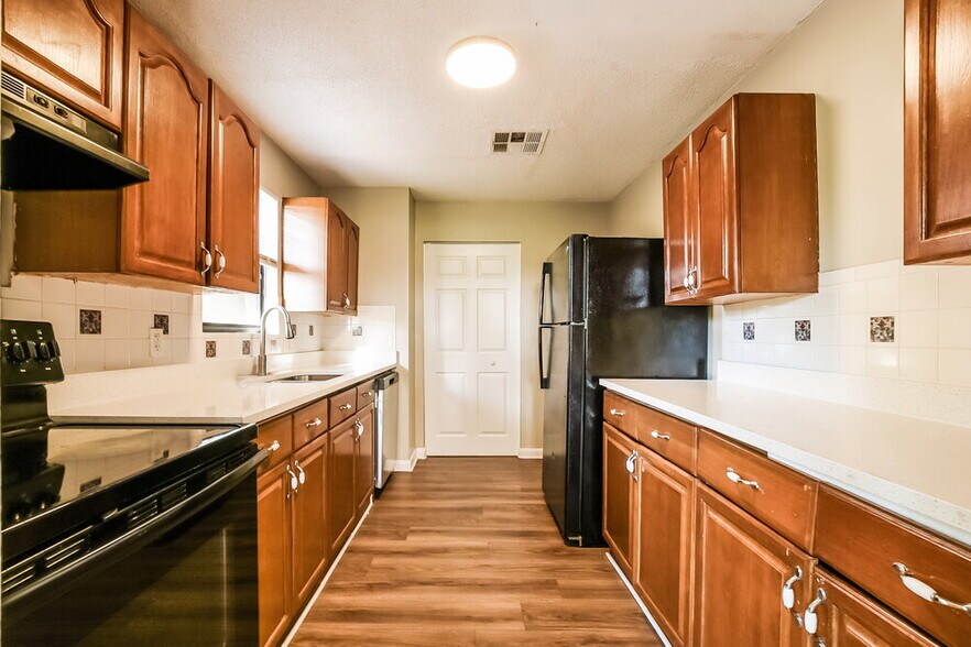 Building Photo - 4314 Pine Hills Cir