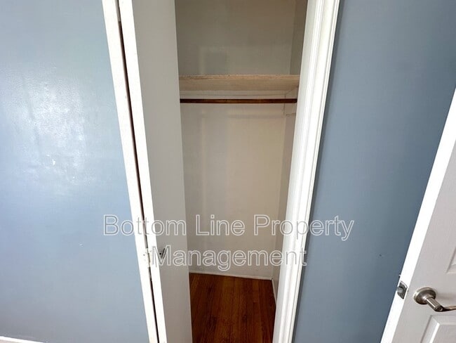 Building Photo - 2806 Mary Ave