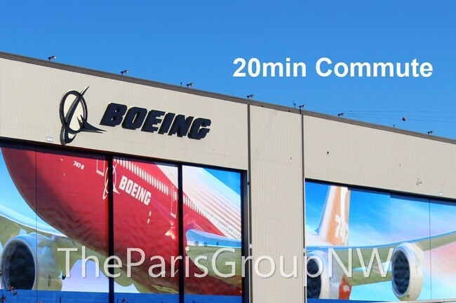 Building Photo - Super 2012 Shoreline Home – Upgrades, Wood Flrs, 3car Grg+++