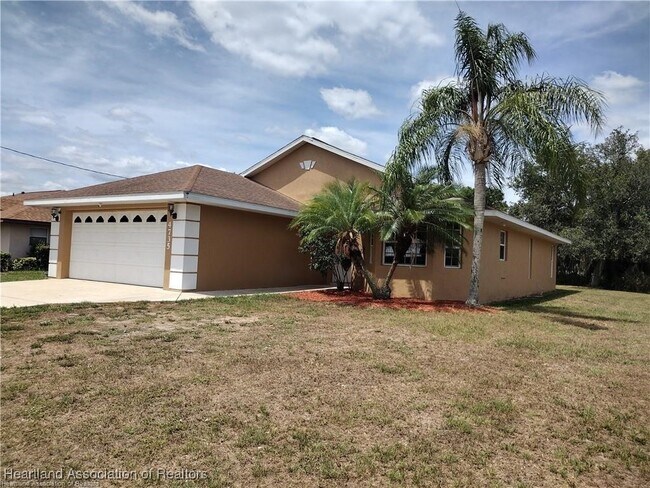 Primary Photo - 4735 Trout Ave