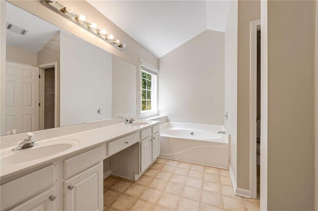 Building Photo - 3852 Roxfield Dr NE