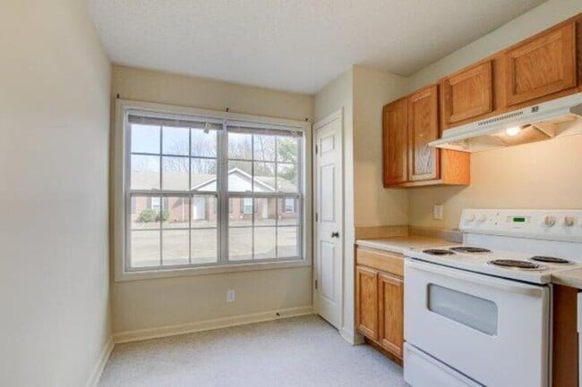 Building Photo - 299 Raleigh Dr