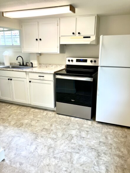 Building Photo - 2139 4th St