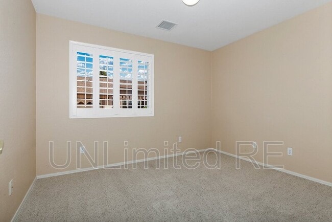 Building Photo - 1371 Kwana Ct