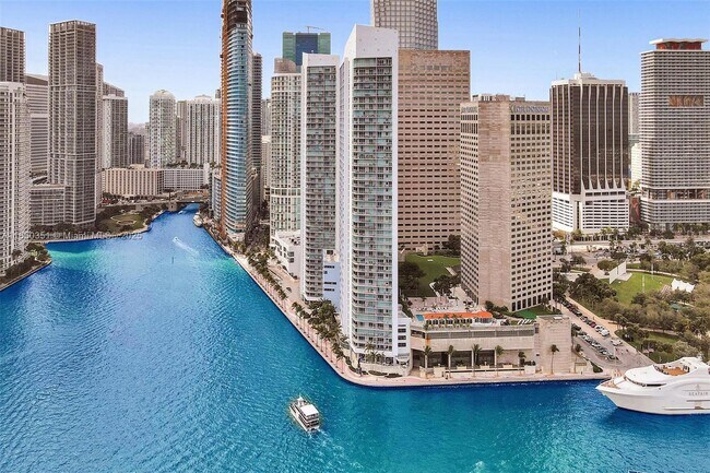 Building Photo - 335 S Biscayne Blvd