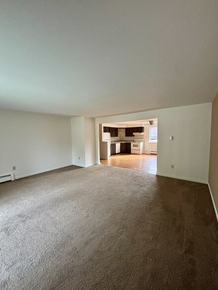 Building Photo - 110 Losson Rd