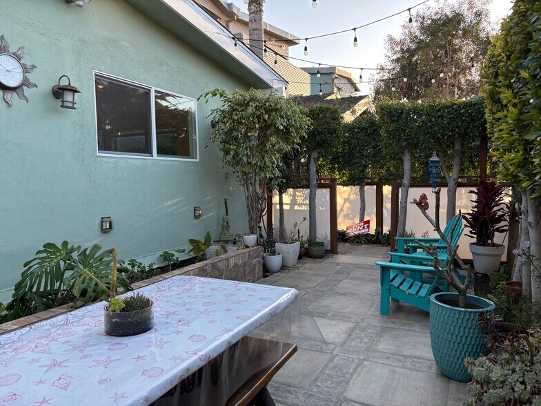 Exterior - 538 Brooks Ave