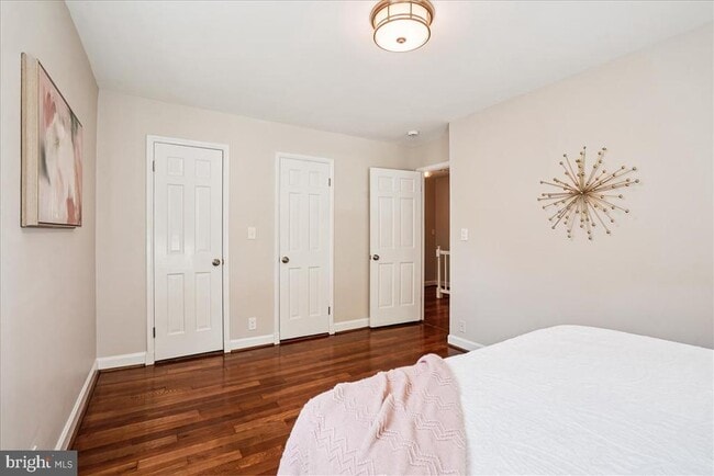 Building Photo - 4642 31st Rd S