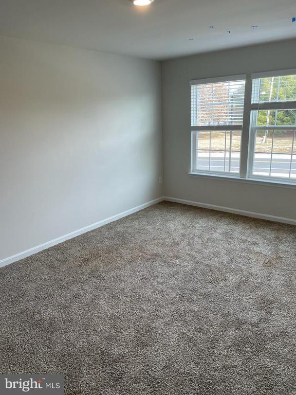 Building Photo - 413 Tevis St