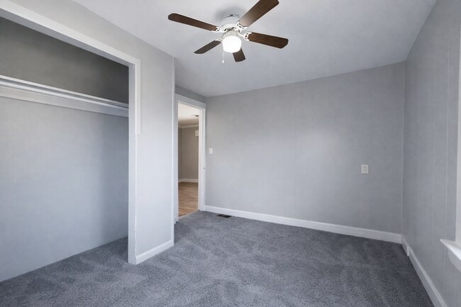 Building Photo - Charming 2BR Home with Yard, Porch & In-Home Laundry