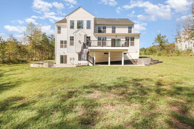 Building Photo - Now Available for Lease – Executive Home i...