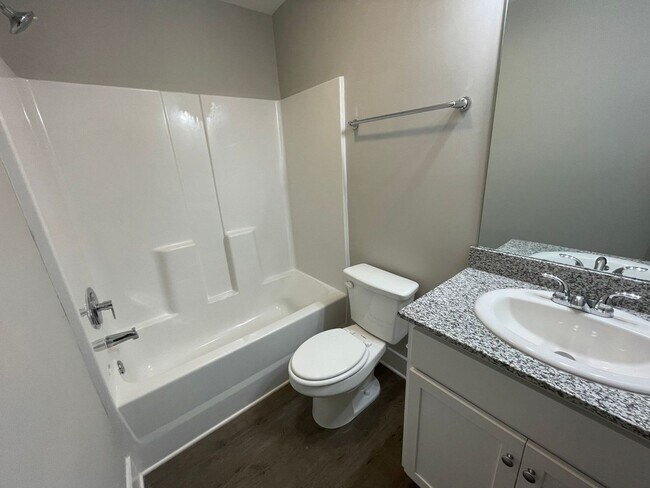 Building Photo - NEW CONSTRUCTION! NOW LEASING FOR AUGUST 2026!