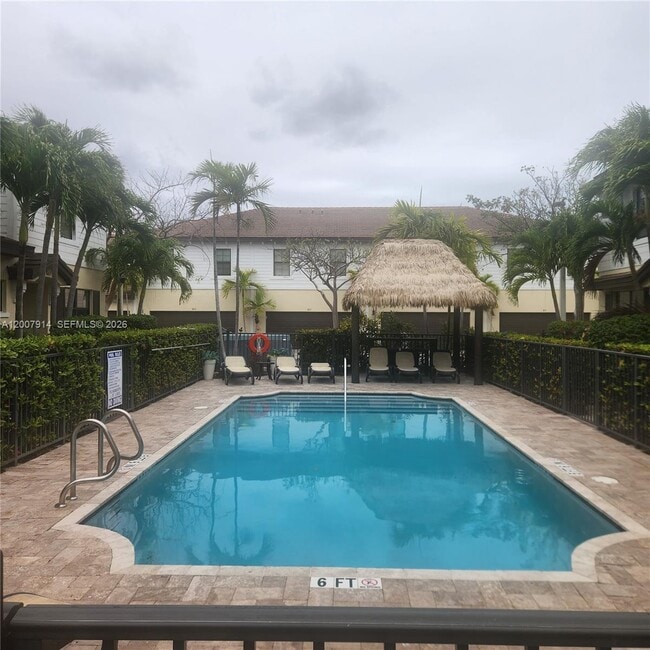 Building Photo - 843 S Ocean Blvd