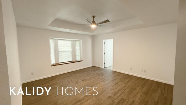 Building Photo - 9317 Apple Dr