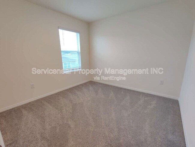 Building Photo - 32614 Canyonlands Dr