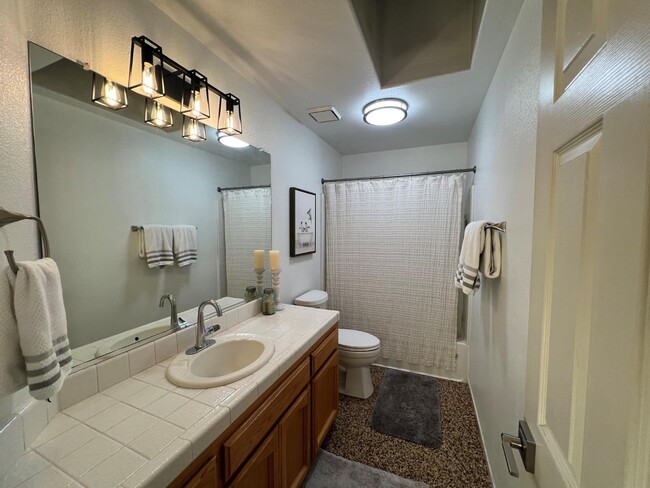 Building Photo - 1130 N Miami Ave