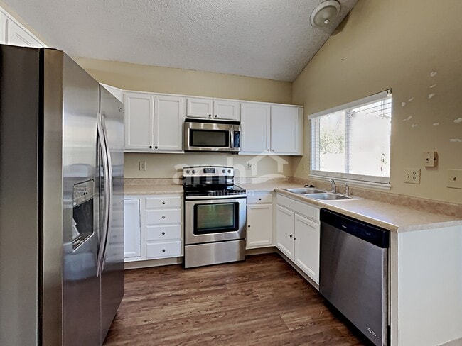 Building Photo - 6743 Fountain Ridge Cir