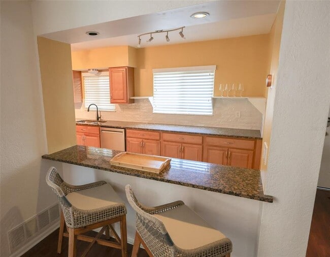 Building Photo - 1601 Palmwood Dr