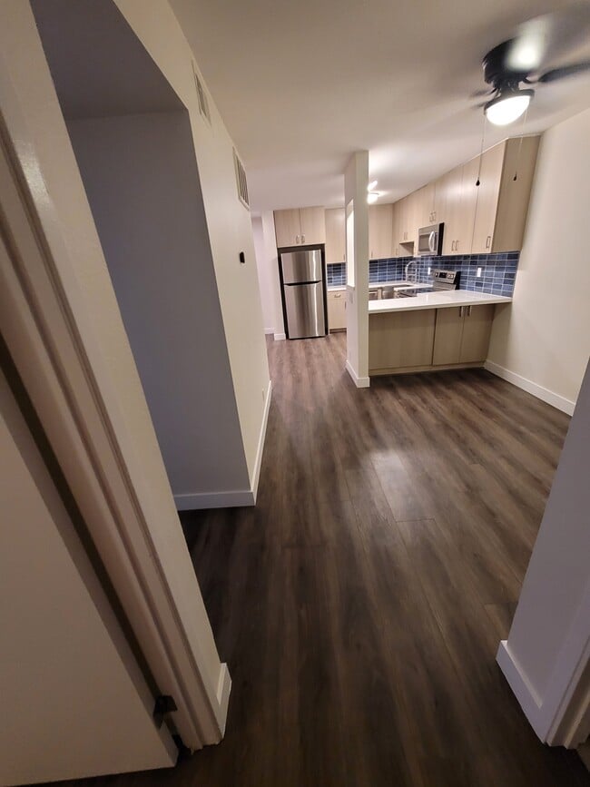 Building Photo - 745 E Bradley Ave