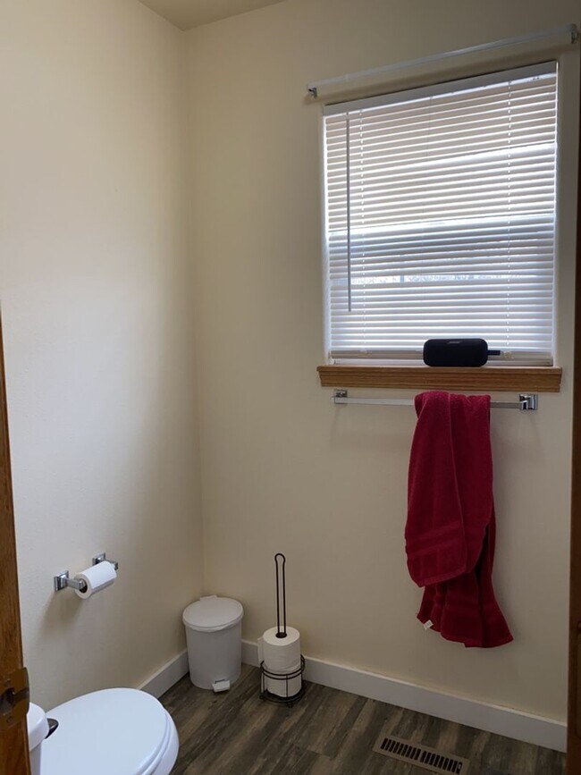 Building Photo - 906 Richmond Dr