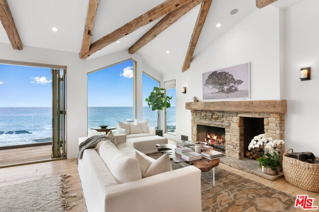 Building Photo - 24920 Malibu Rd