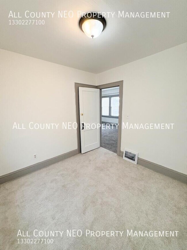 Building Photo - 841 Concord Ave