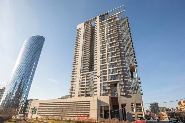 Building Photo - 737 W Washington Blvd