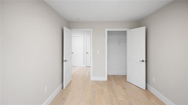 Building Photo - 133 Graystone St