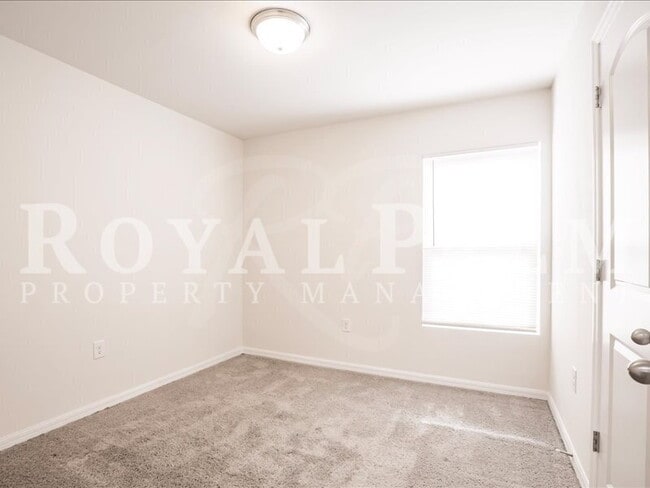 Building Photo - Your Season to Settle In – 3BR/2BA Duplex in Vistanna Villas, Lehigh Acres with Space, Style & St...