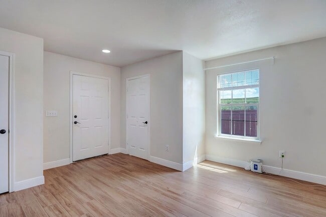 Building Photo - 11000 Kirkoswald Rd