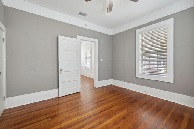 Building Photo - 687 Bridal Ave